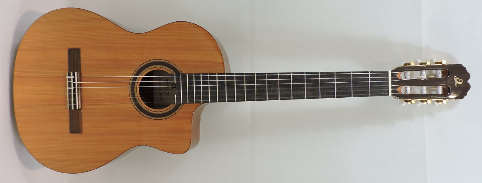 Admira Granada 2024 Electro-Cutaway Thinline Classical Guitar