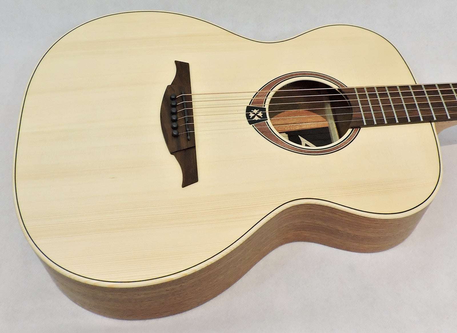 Lag Tramontane T70 A Acoustic Guitar