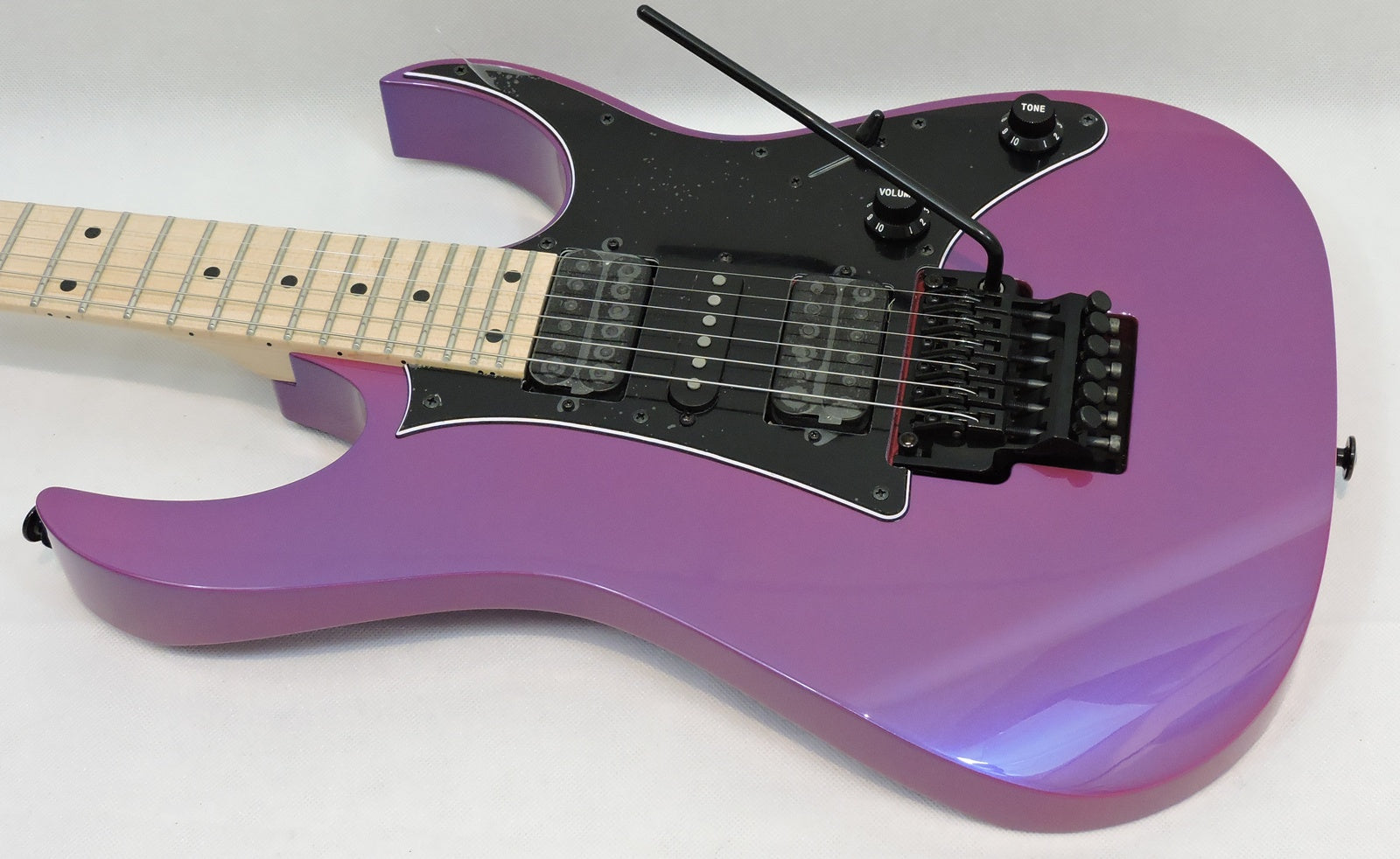 Ibanez RG550 Genesis Collection, Purple Neon
