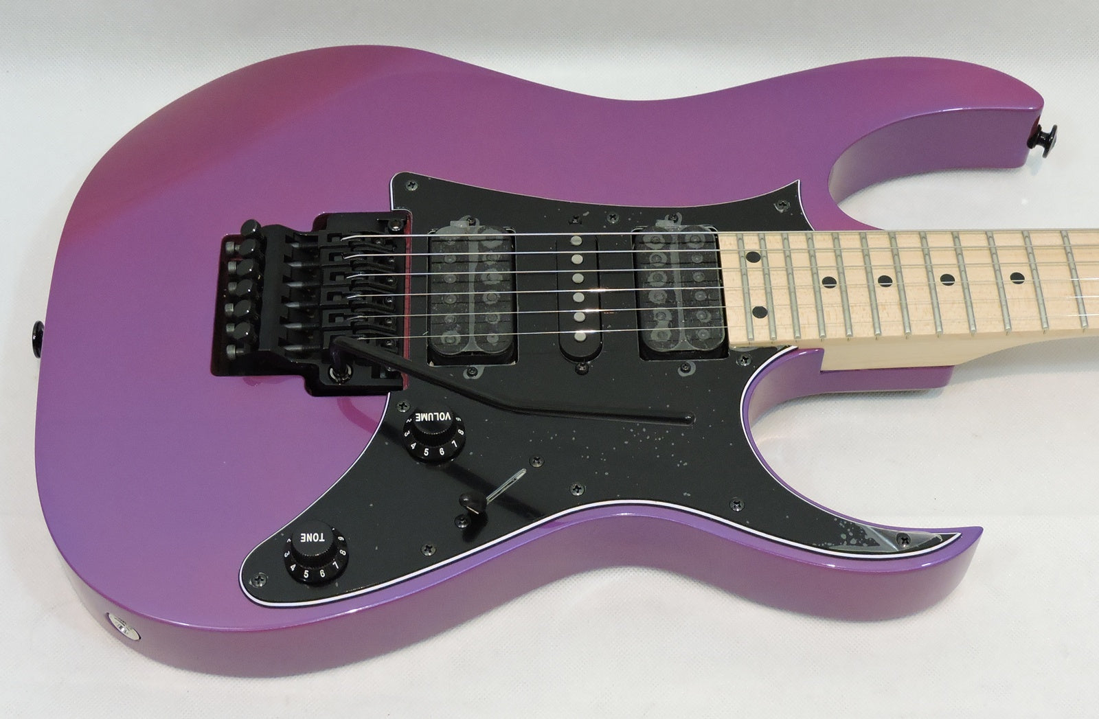 Ibanez RG550 Genesis Collection, Purple Neon