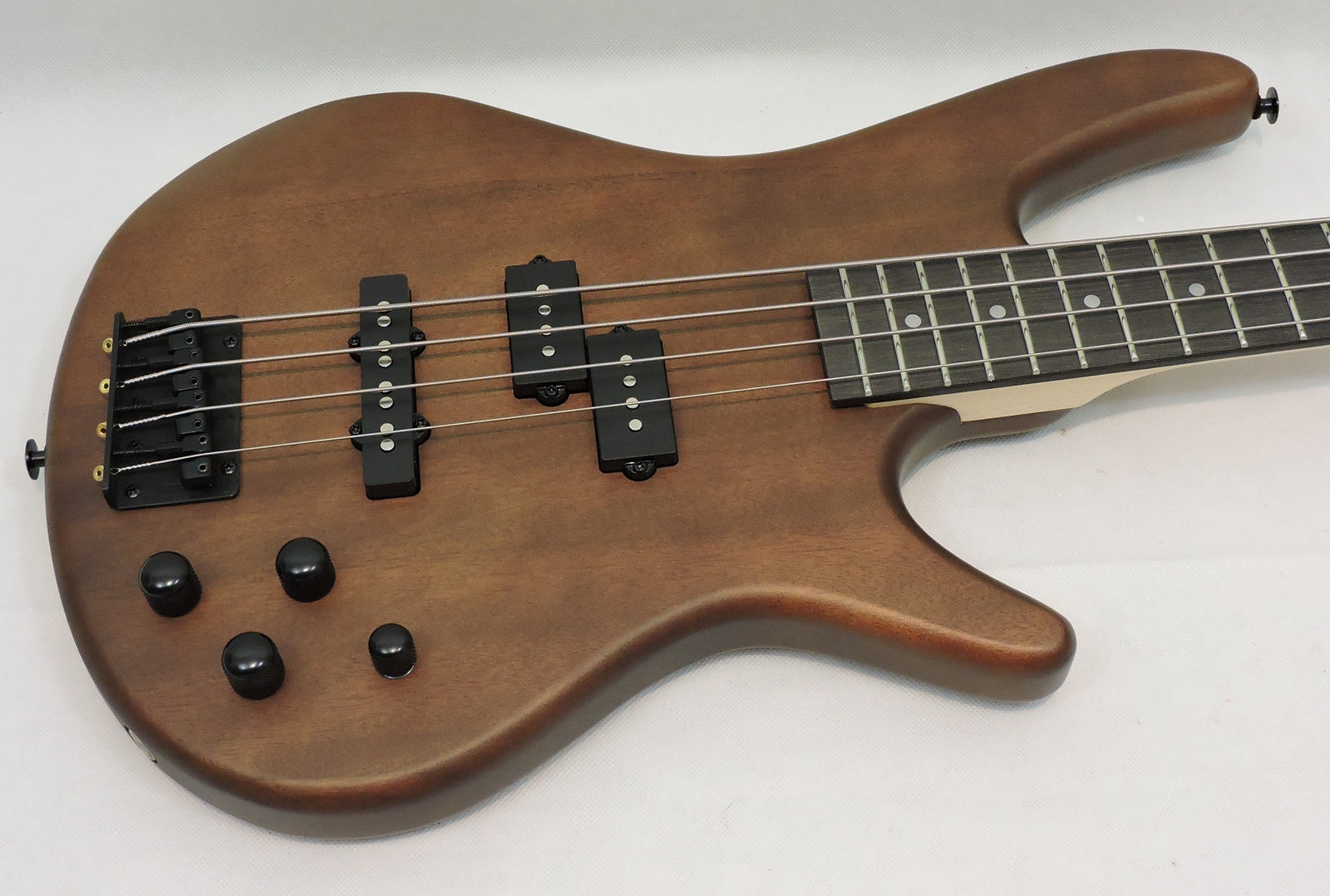 Ibanez GSR200B-WNF Walnut Flat