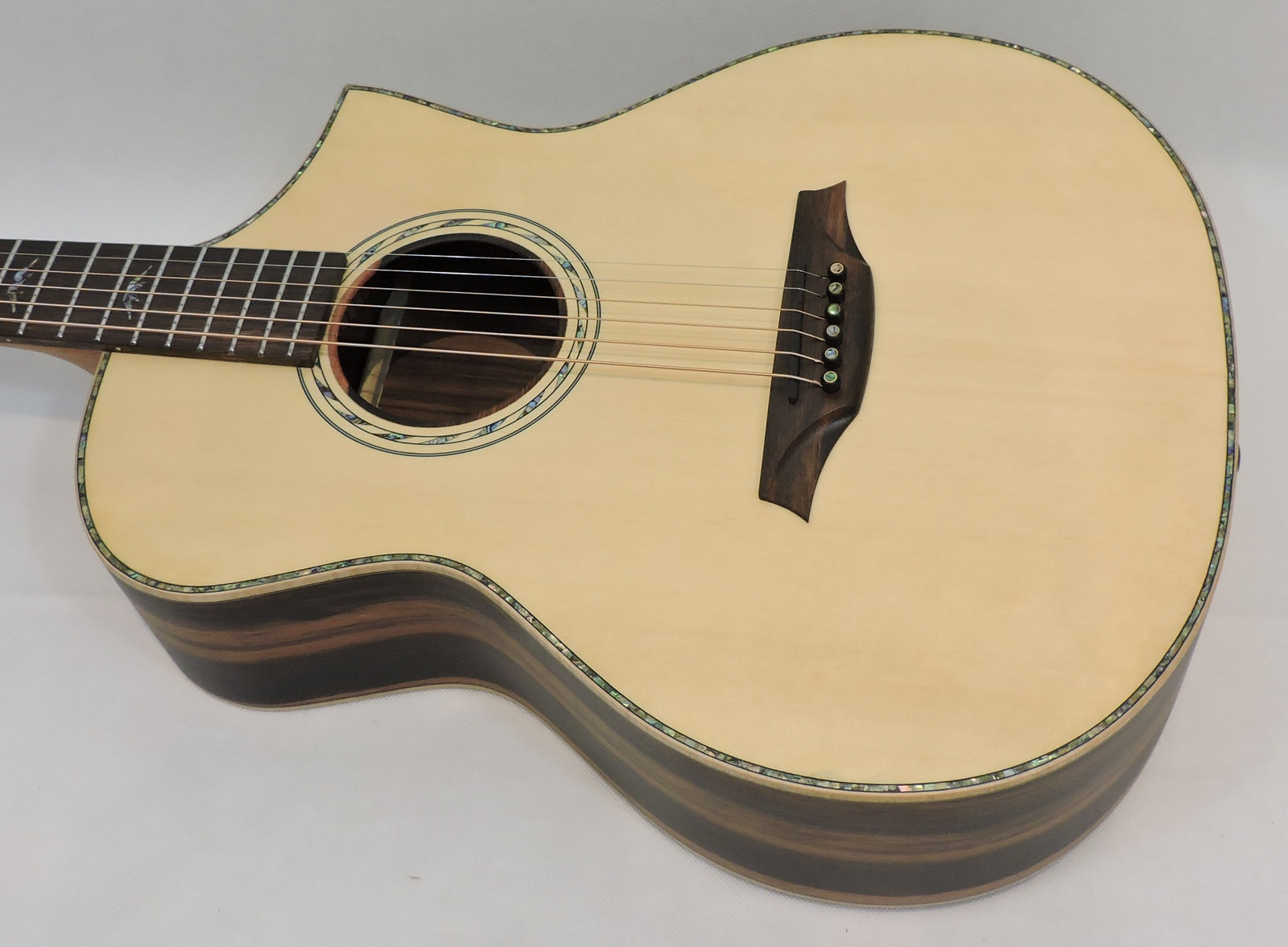 Bromo BAR5CE Rocky Mountain Series Electro-Acoustic. All Solid