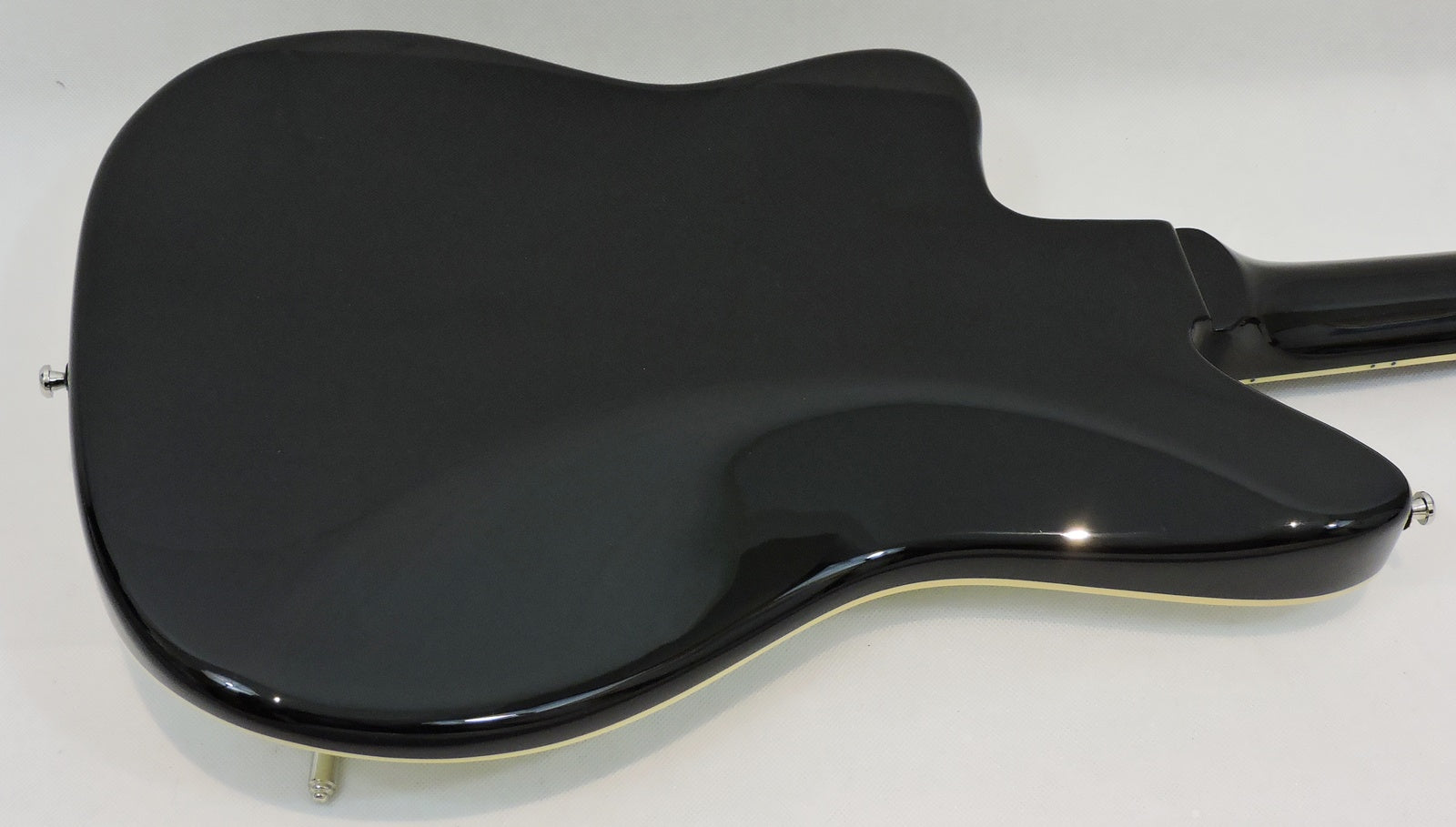 Duesenberg Paloma. White