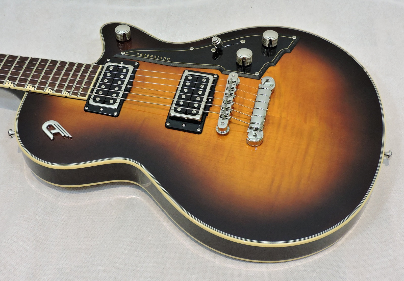 Duesenberg Fantom Series S Tobacco Sunburst