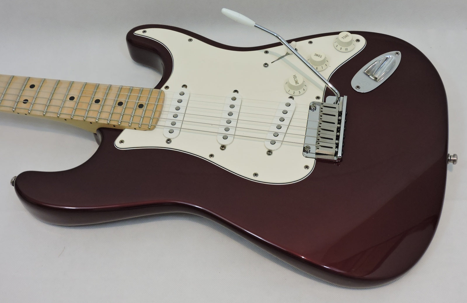 Fender USA Standard Stratocaster - Used