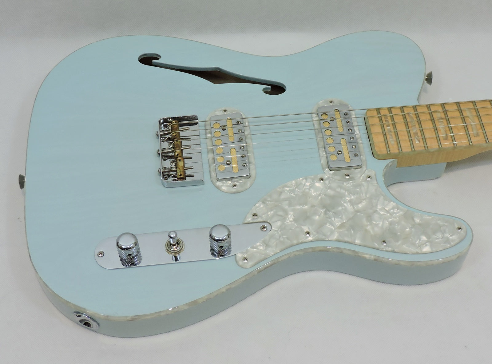 Fender Parallel Universe II Tele Mágico, Transparent Daphne Blue - Used