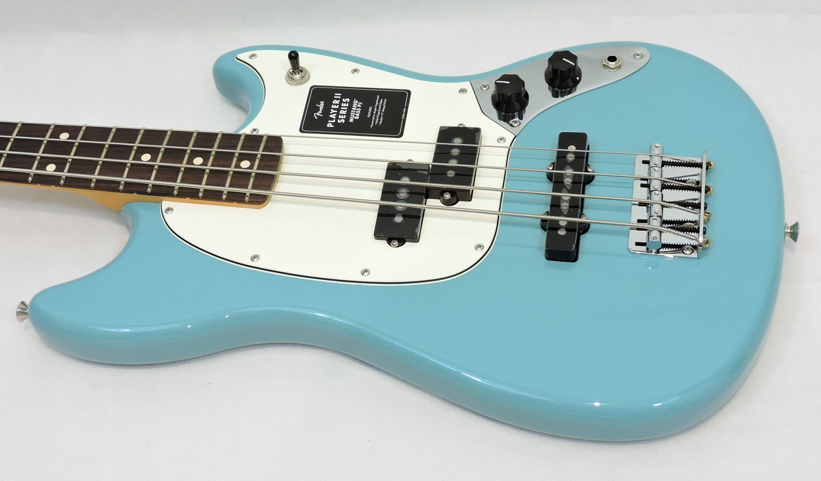 Fender Player II Mustang Bass PJ. Aquatone Blue
