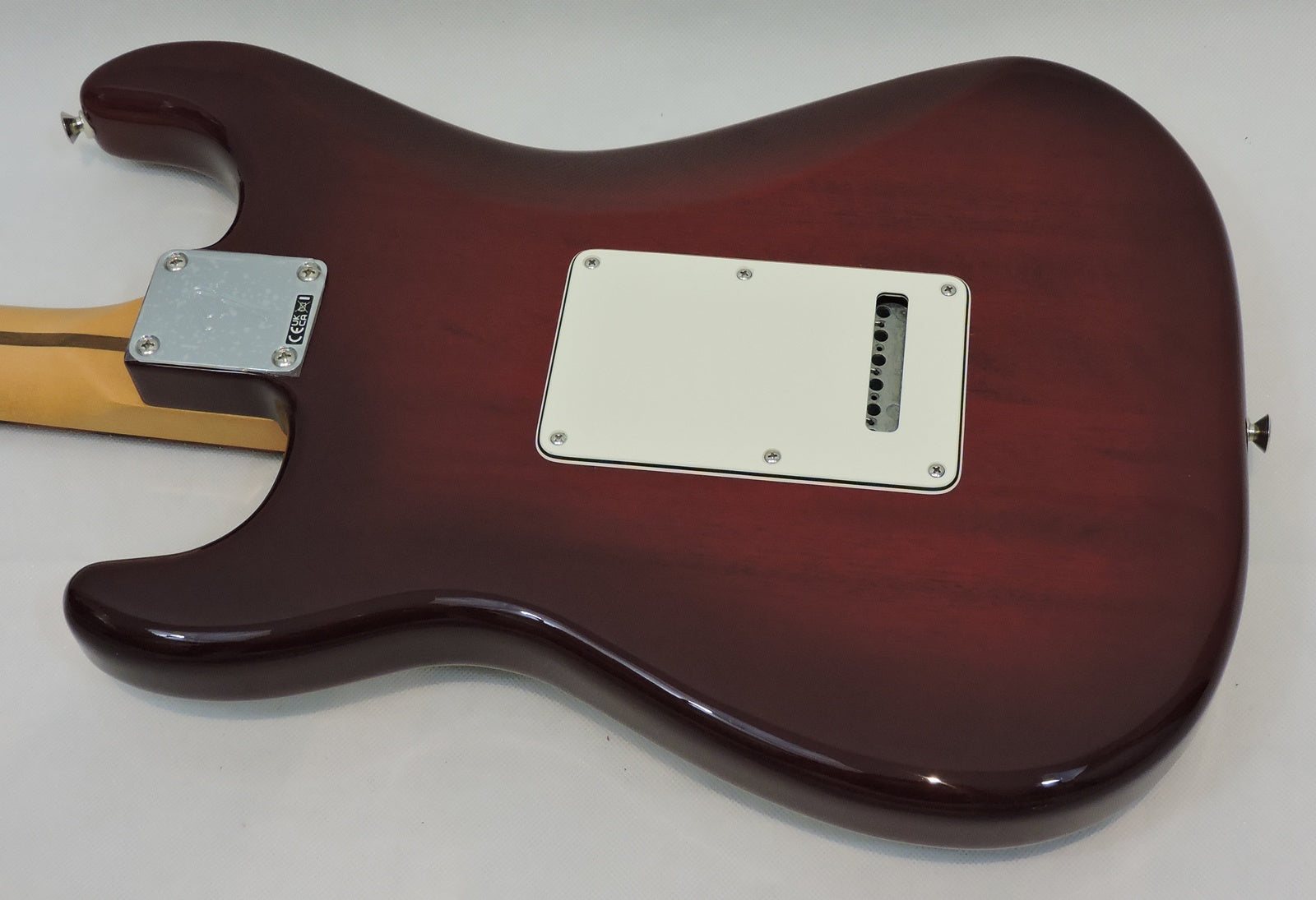 Fender Player II Stratocaster HSS, Rosewood Fingerboard, Transparent Cherry Burst