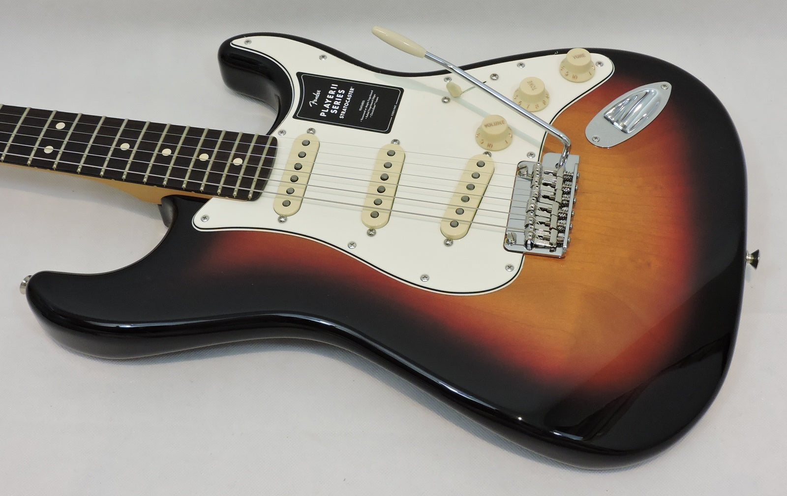 Fender Player II Stratocaster, Rosewood Fingerboard, 3-Color Sunburst