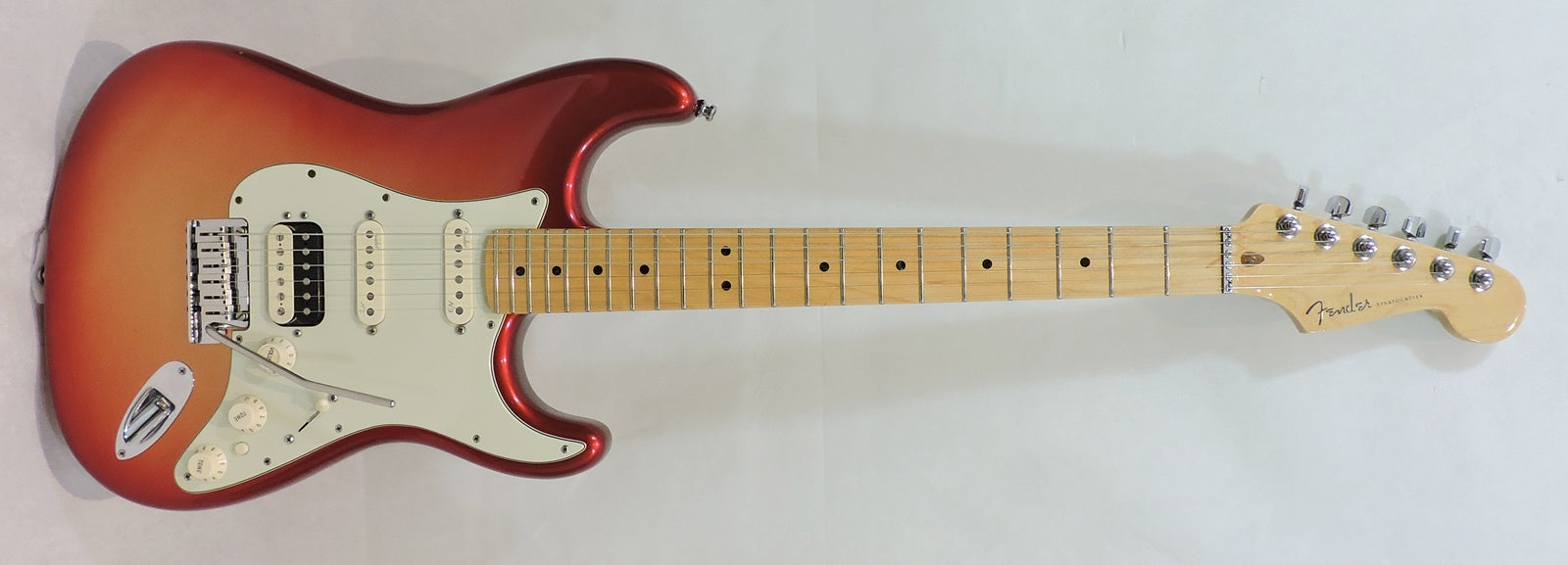 Fender American Deluxe Stratocaster HSS Shawbucker™. Sunset Metallic - Used