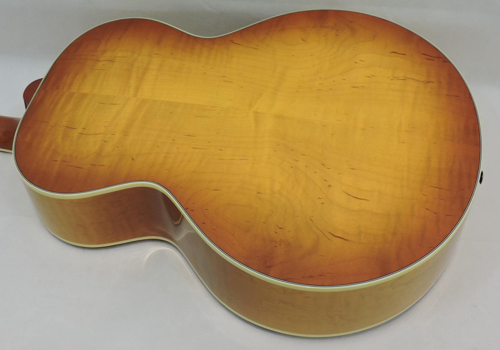 Gibson J-185 'Rosanne Cash' 1 0f 100. Mint - Used