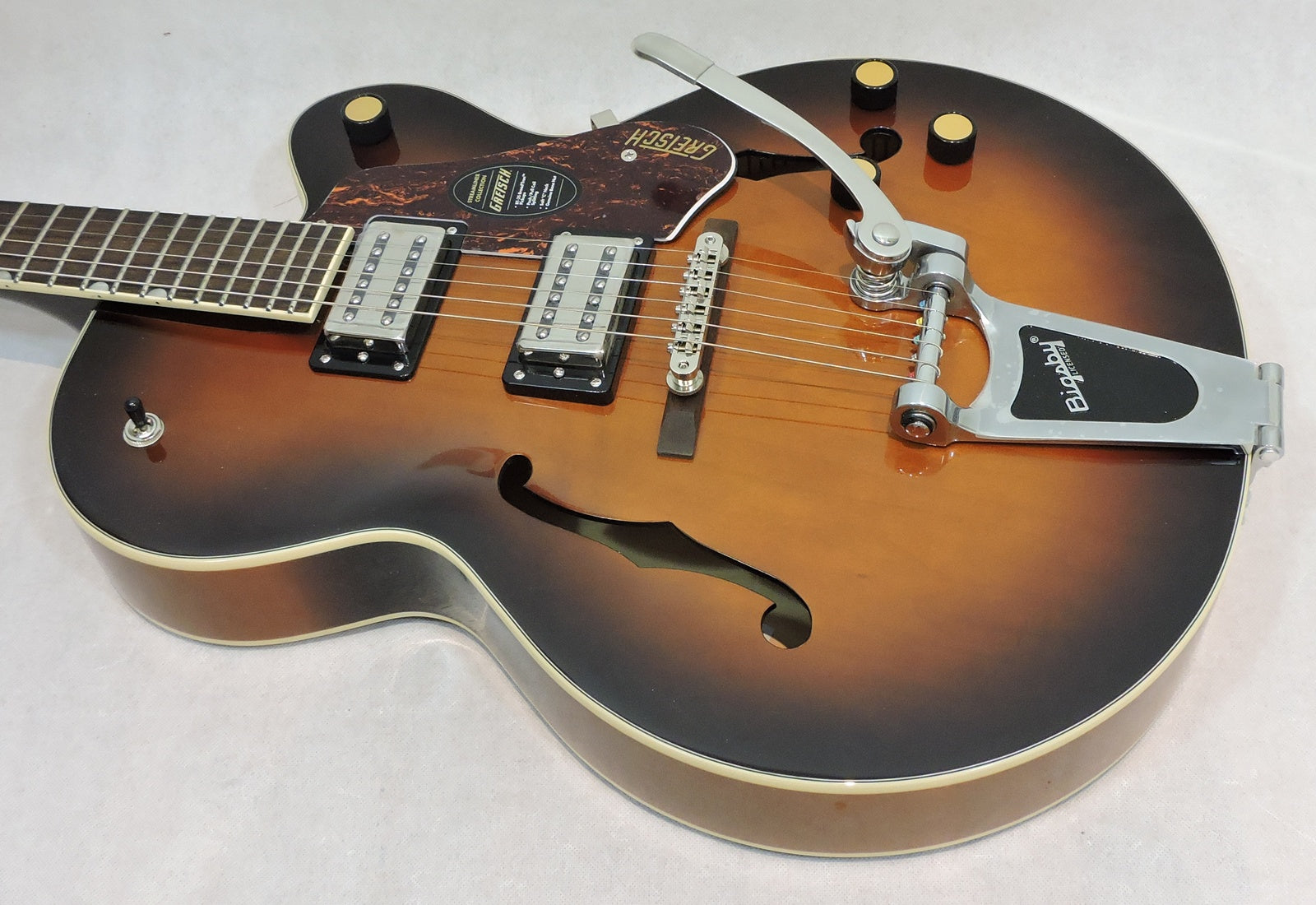 Gretsch G2420T Streamliner Hollow Body Robusto Burst