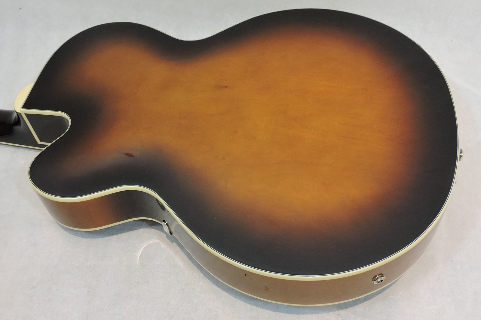 Gretsch G2420T Streamliner Hollow Body Robusto Burst