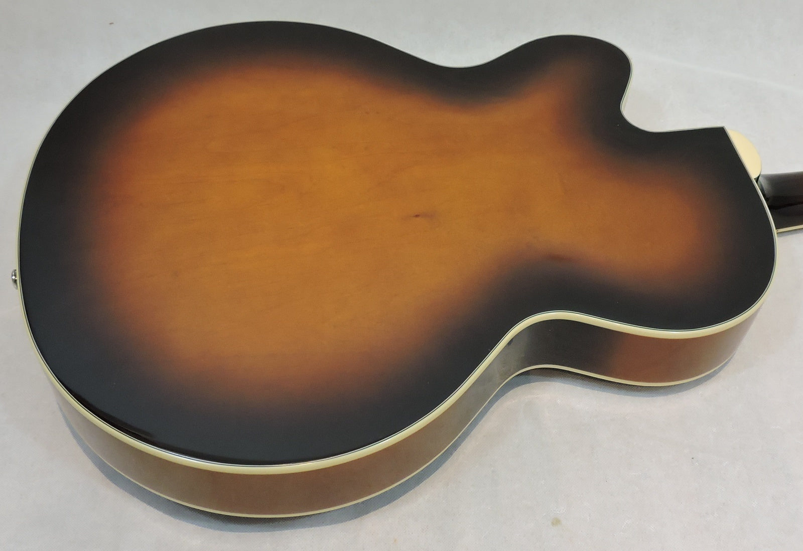 Gretsch G2420T Streamliner Hollow Body Robusto Burst