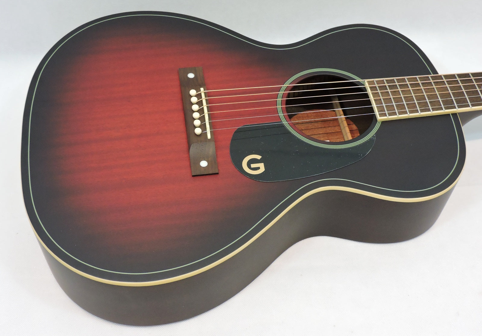 Gretsch Jim Dandy™ Concert, Dark Cherry Burst