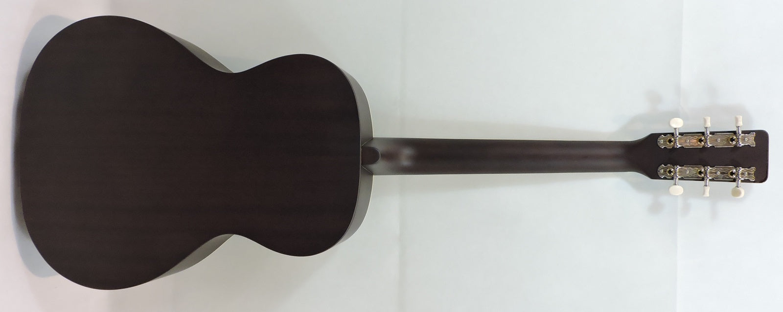 Gretsch Jim Dandy™ Concert, Dark Cherry Burst