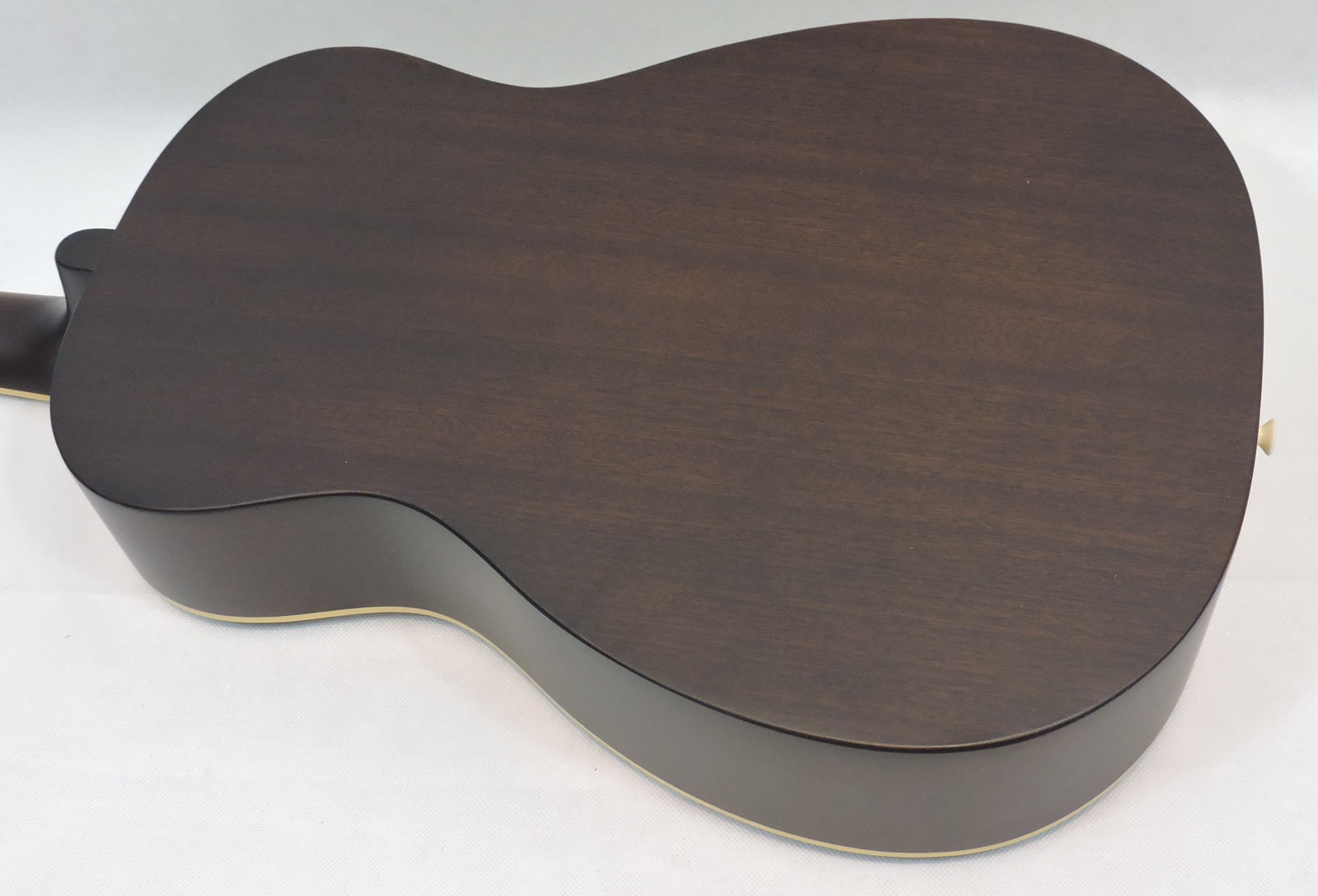 Gretsch Jim Dandy™ Parlour. Deep Cherry Burst