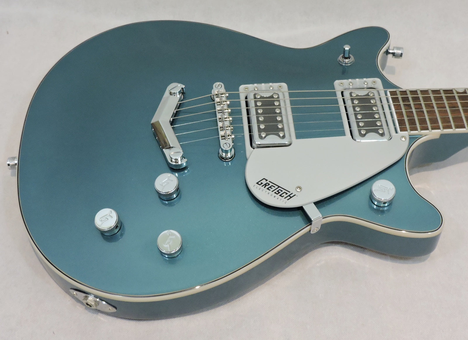 Gretsch G5222 Electromatic® Double Jet™ BT with V-Stoptail. Ocean Turquoise
