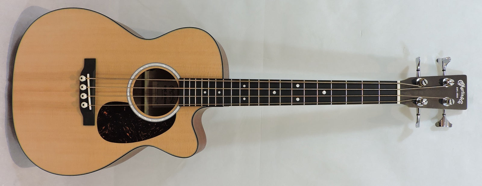 Martin 000C JR 10E Short Scale Acoustic Bass