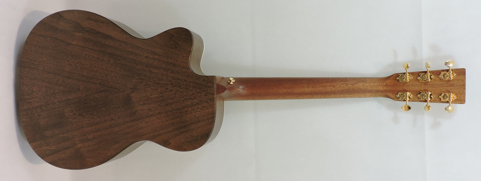 Martin 000 Jr Walnut Burst