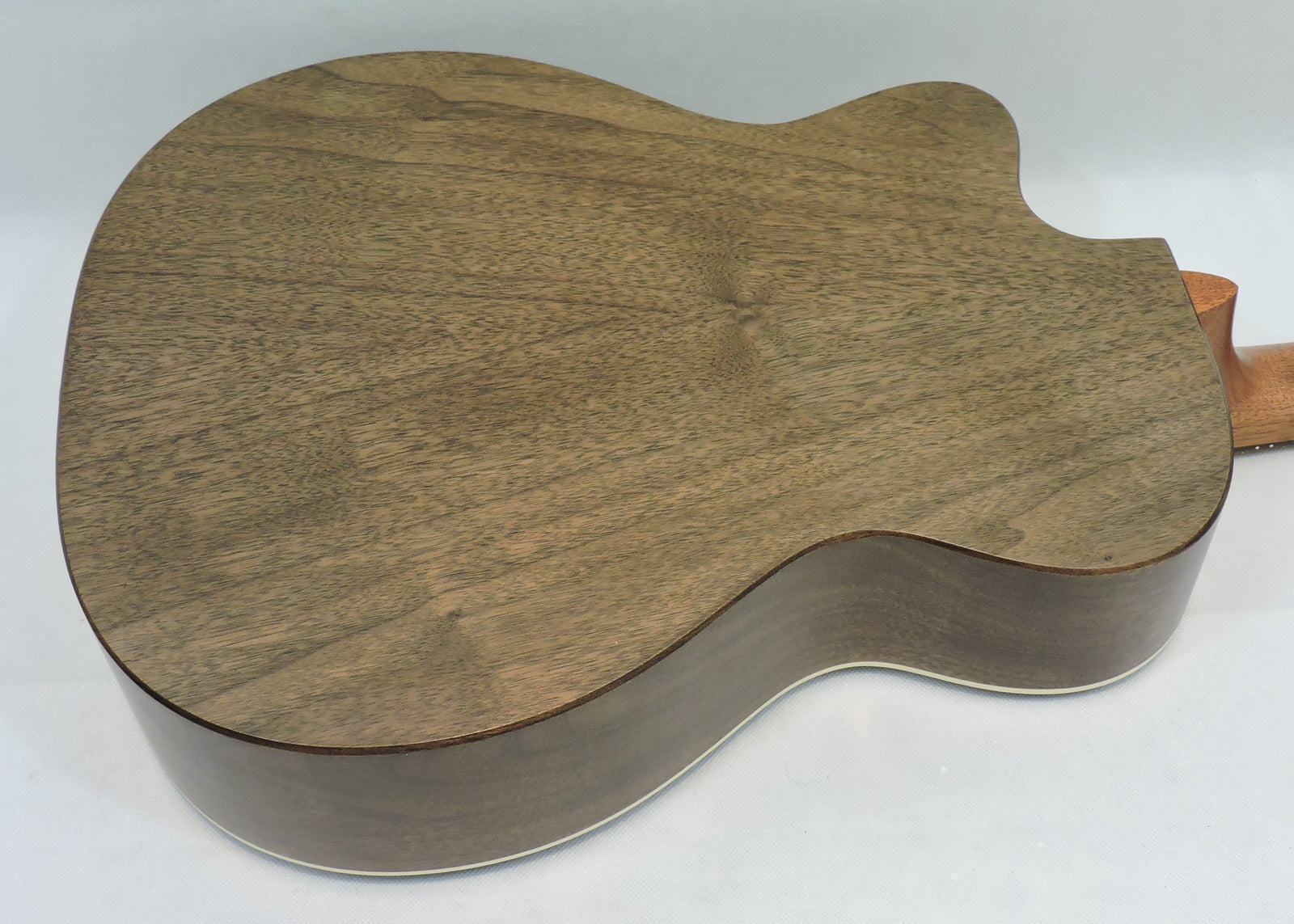 Martin 000 Jr Walnut Burst