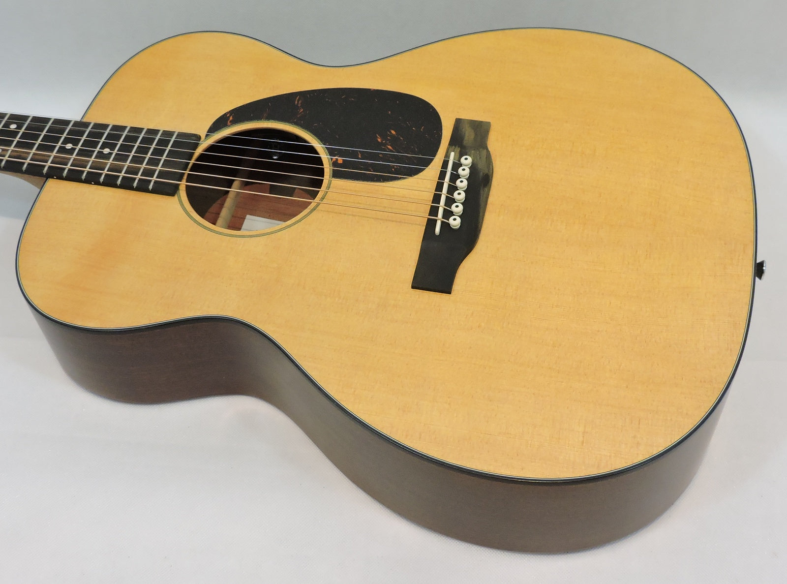 Martin Road Series Retro 000-10E,