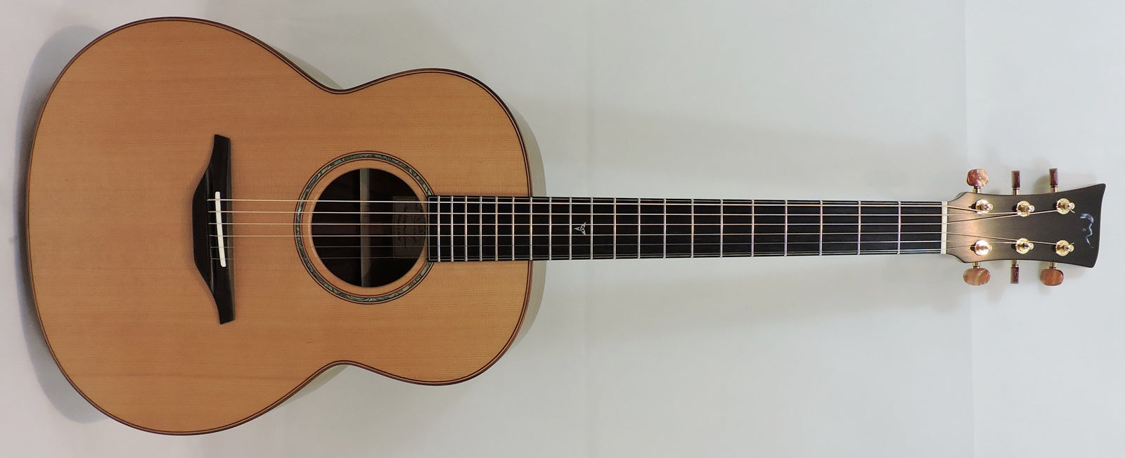 McIlroy AG25 Handmade Acoustic Guitar