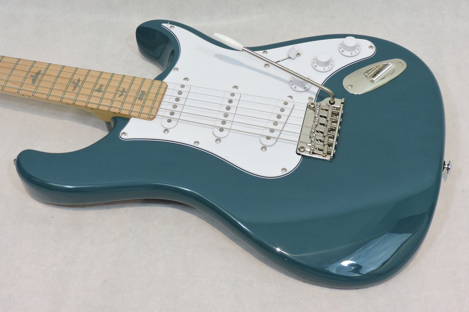 PRS SE Silver Sky Maple Nylon Blue