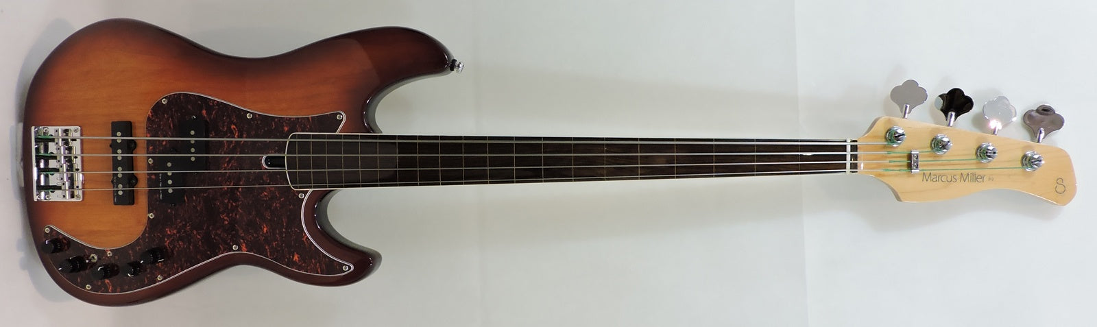 Sire P7 Fretless 4-String Bass- Used