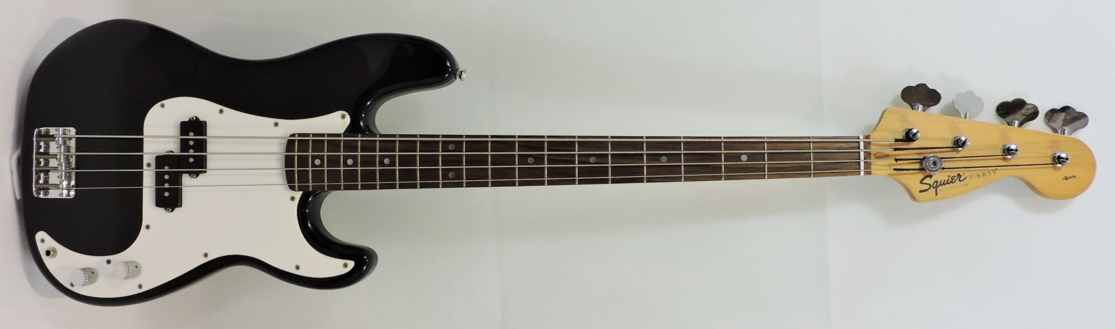 Squier Affinity P Bass Black - Used