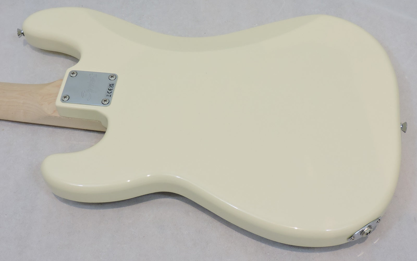 Squier Affinity Series™ Precision BASS® PJ. Olympic White