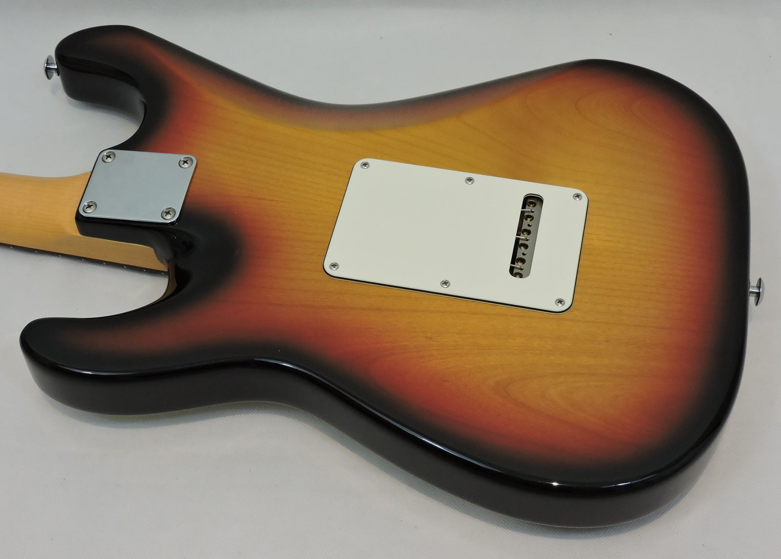Suhr Classic S Antique HSS. 3-Tone Burst. Mint - Used