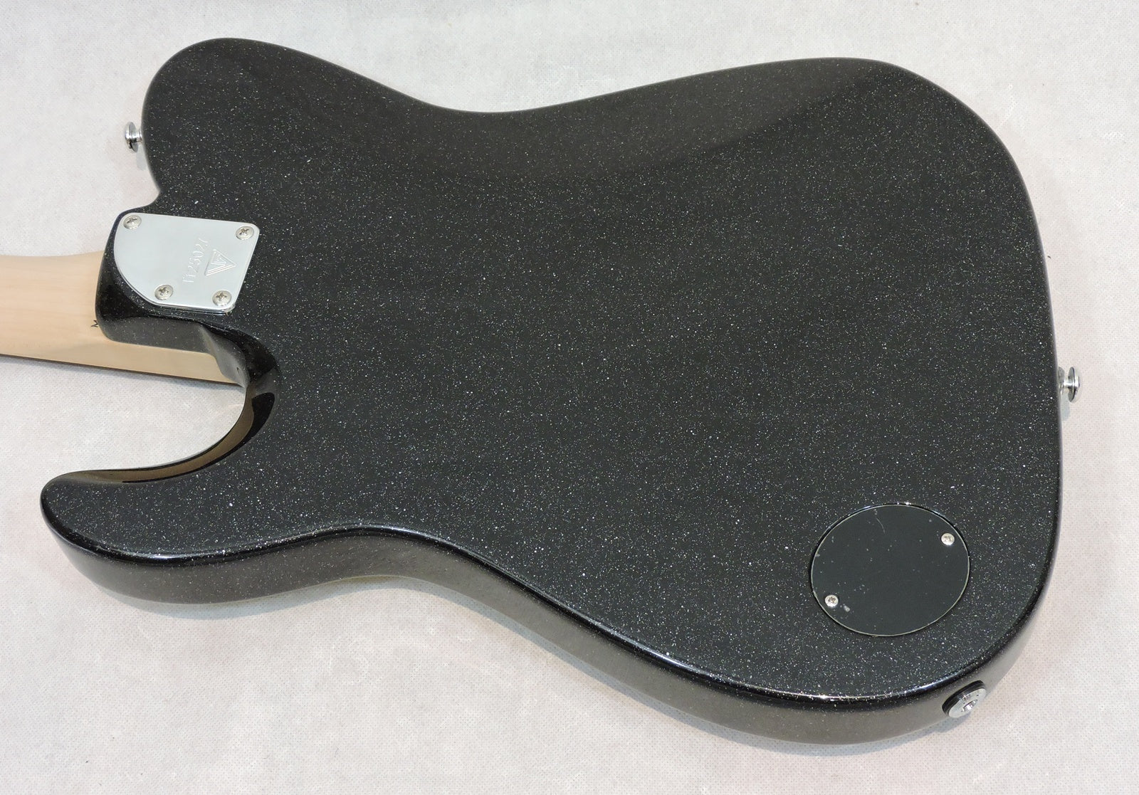 Valiant Titan, Black Sparkle, Stainless Steel Frets