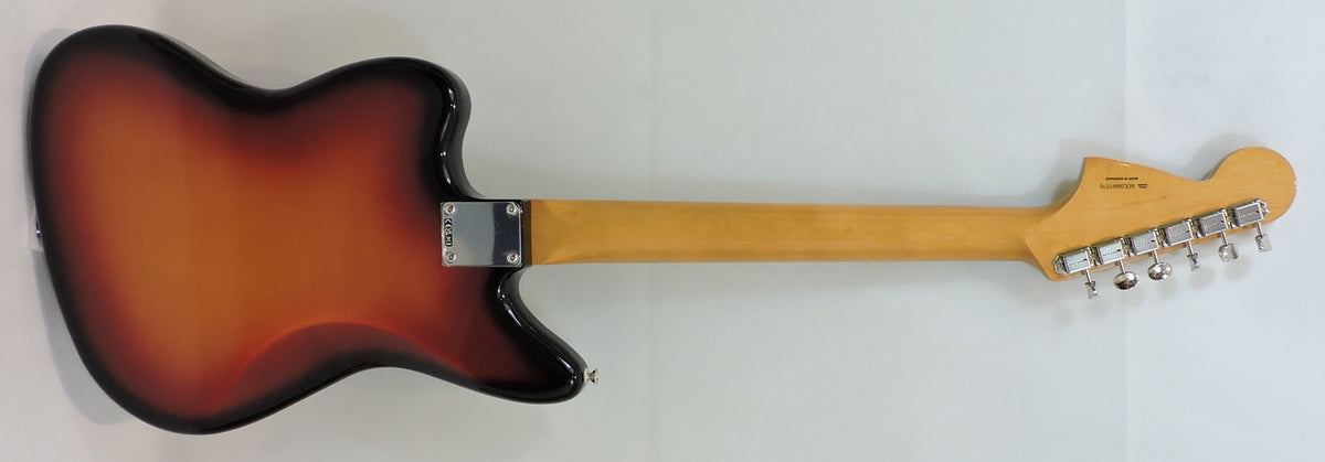 Fender Vintera® III Mid '60s Jaguar®, Rosewood Fingerboard, 3 Colour Sunburst - Slightly Marked