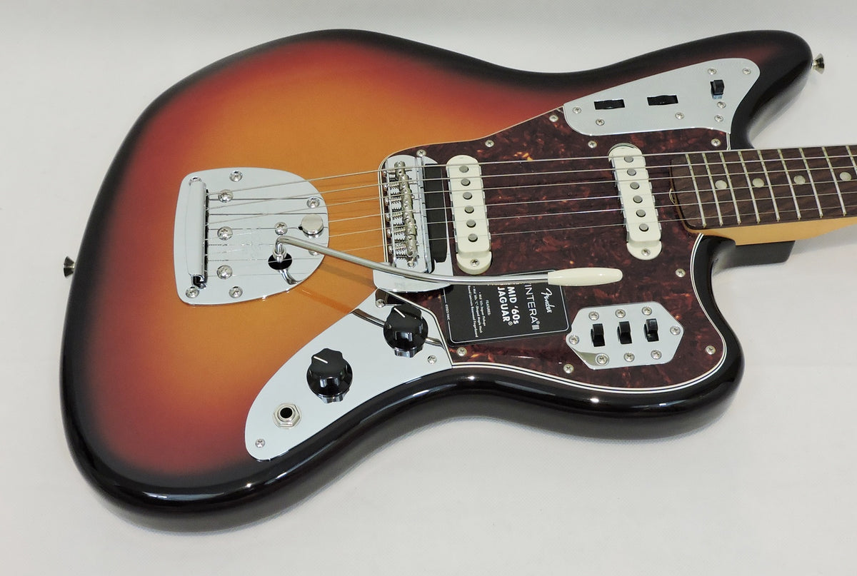 Fender Vintera® III Mid '60s Jaguar®, Rosewood Fingerboard, 3 Colour Sunburst - Slightly Marked