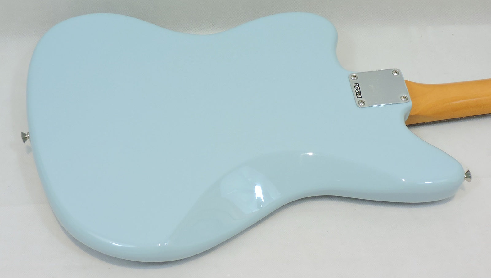 Fender Vintera® III Mid '60s Jazzmaster®, Rosewood Fingerboard, Sonic Blue