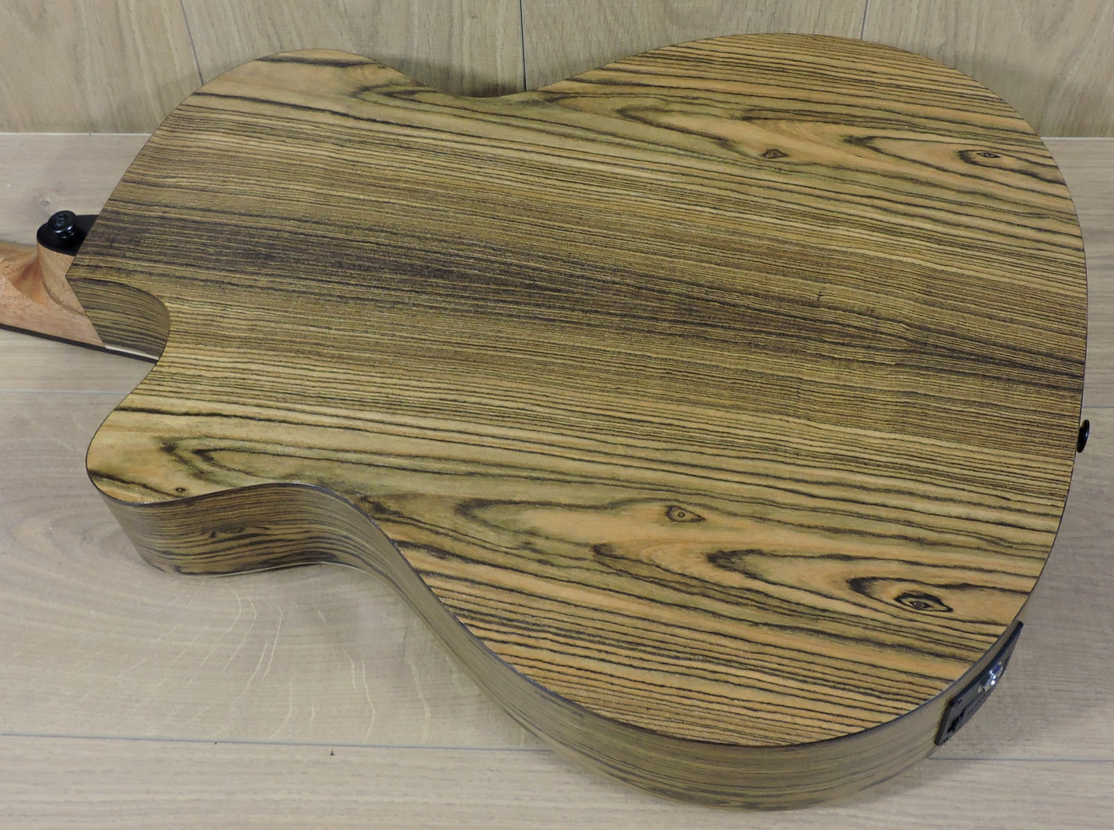 Lag Tramontane T270 Snakewood Slim Body