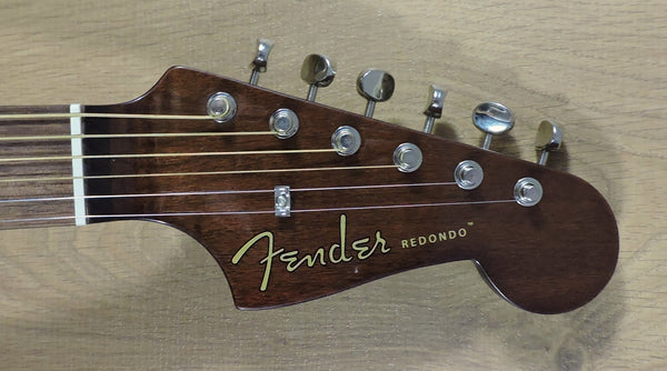 Fender Redondo Player. Natural
