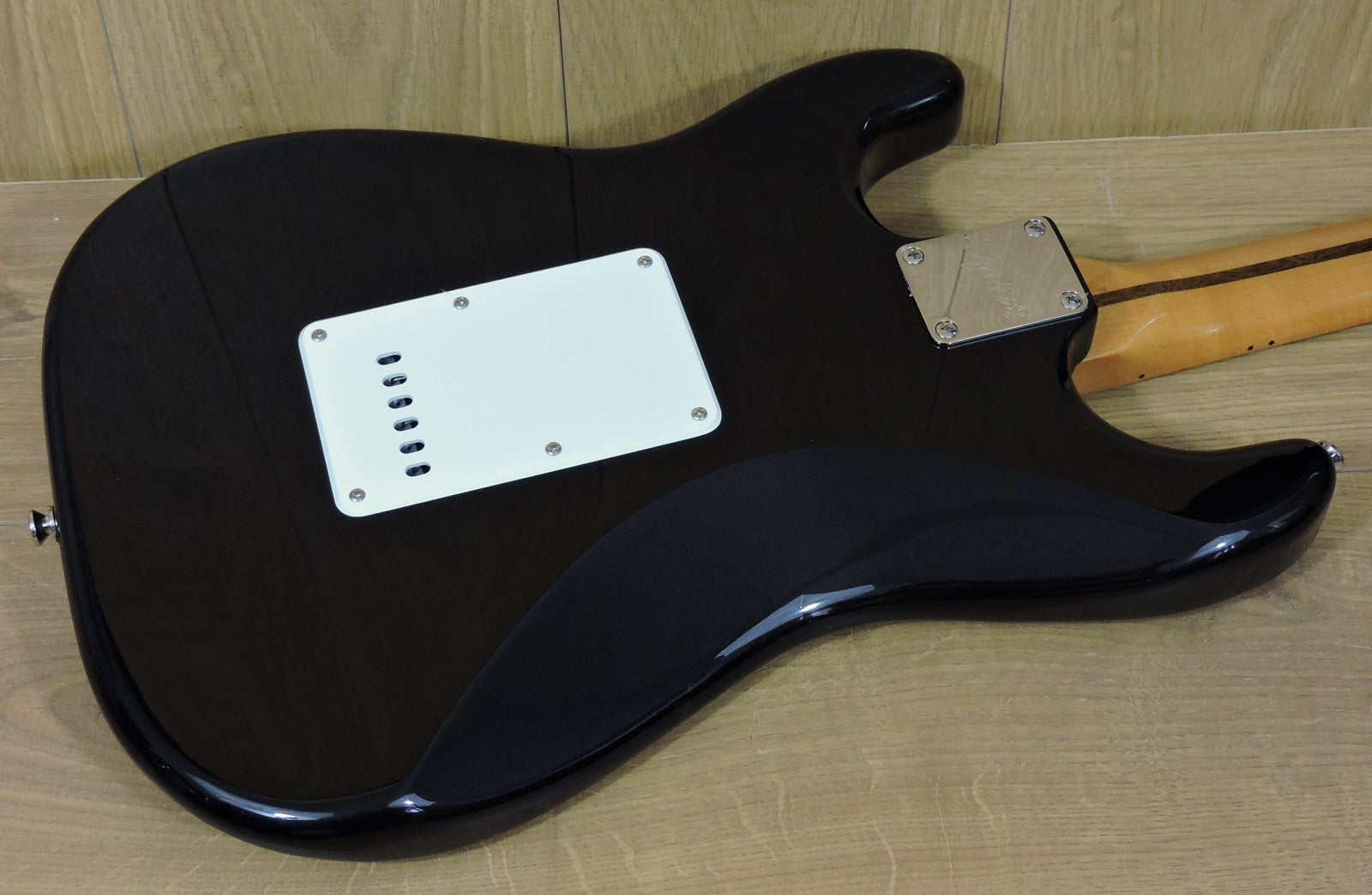 Squier Classic Vibe '50s Stratocaster®. Black Maple Neck