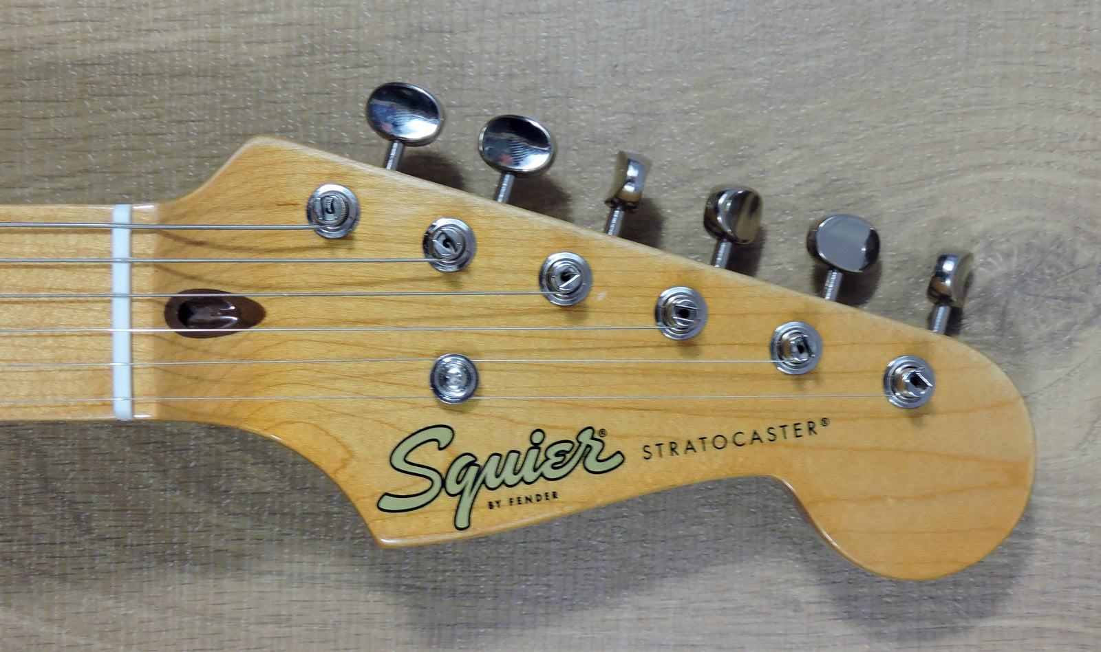 Squier Classic Vibe '50s Stratocaster®. Black Maple Neck