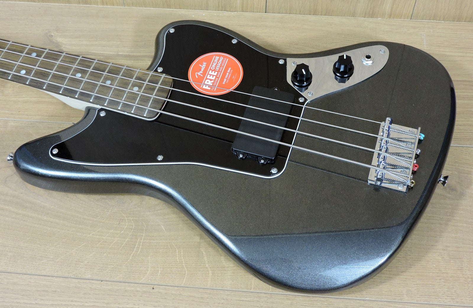 Squier Affinity Series Jaguar Bass H. Charcoal Frost Metallic