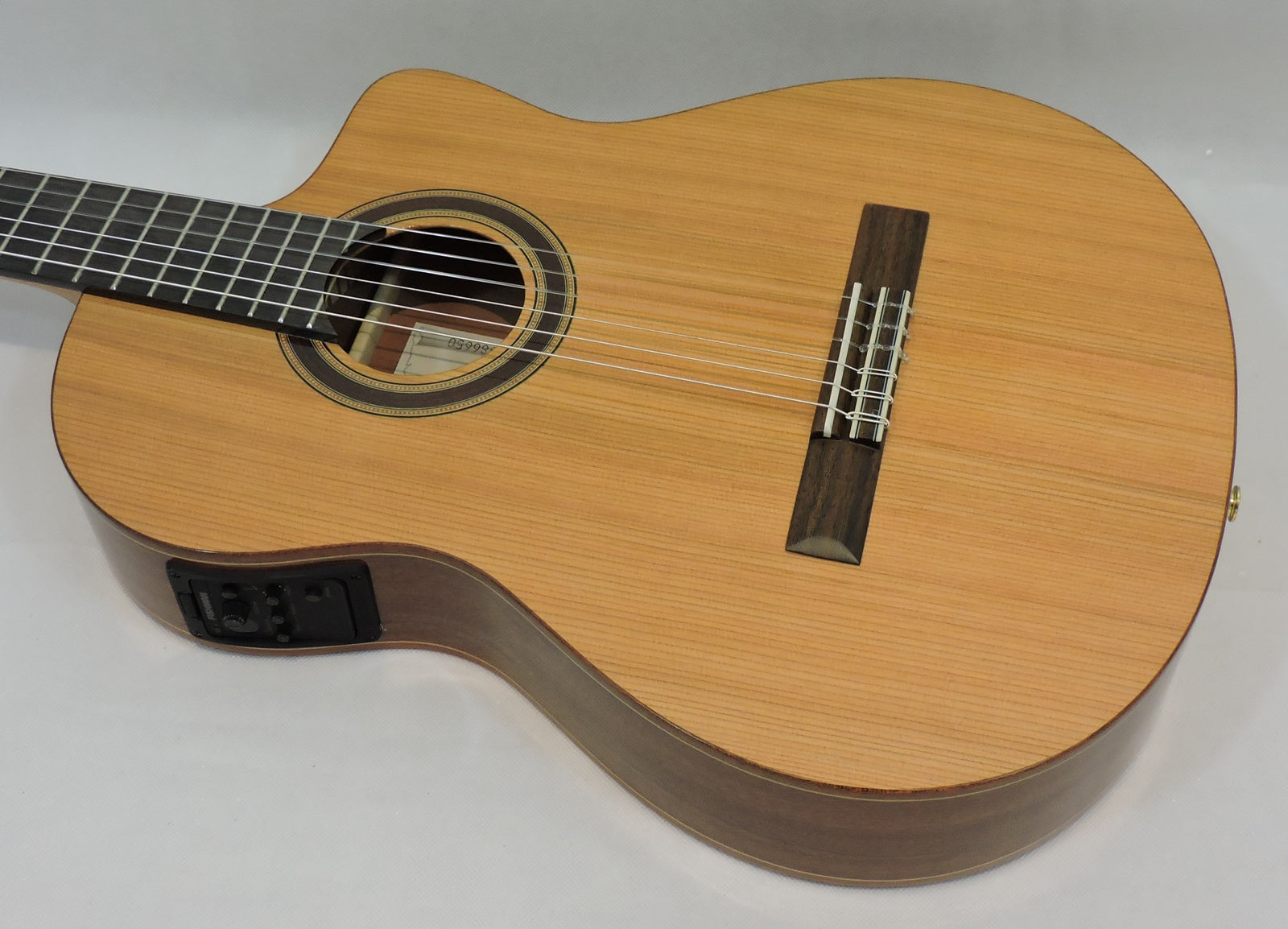 Admira Granada 2024 Electro-Cutaway Thinline Classical Guitar