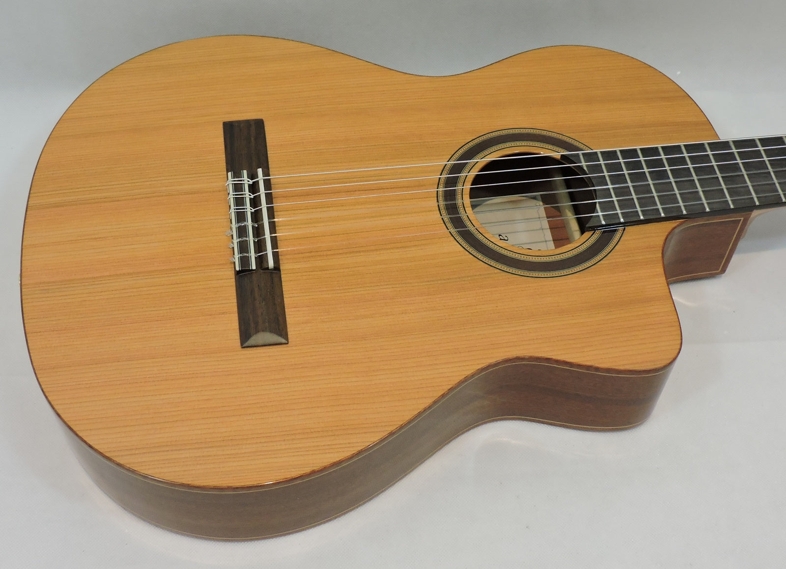 Admira Granada 2024 Electro-Cutaway Thinline Classical Guitar