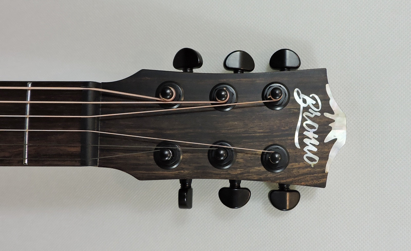 Bromo BAR3E Travel Guitar