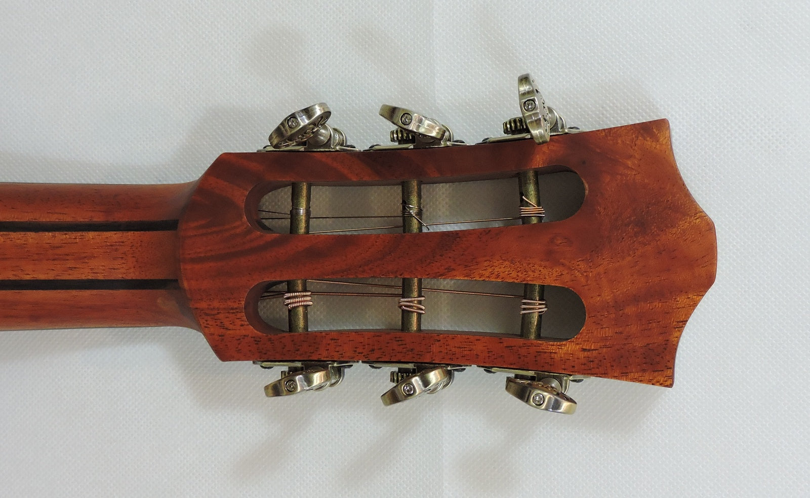 Bromo BAR6E Parlour Guitar