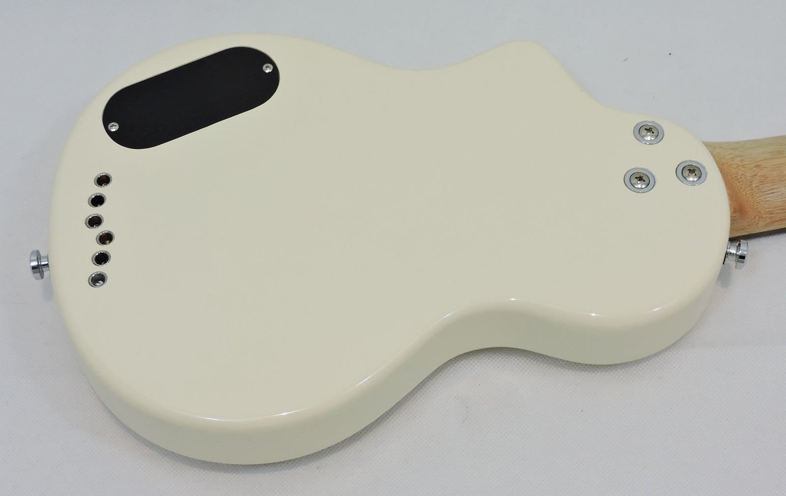 Carry-On ST 'Travel' Guitar. White. By Blackstar including Gig Bag