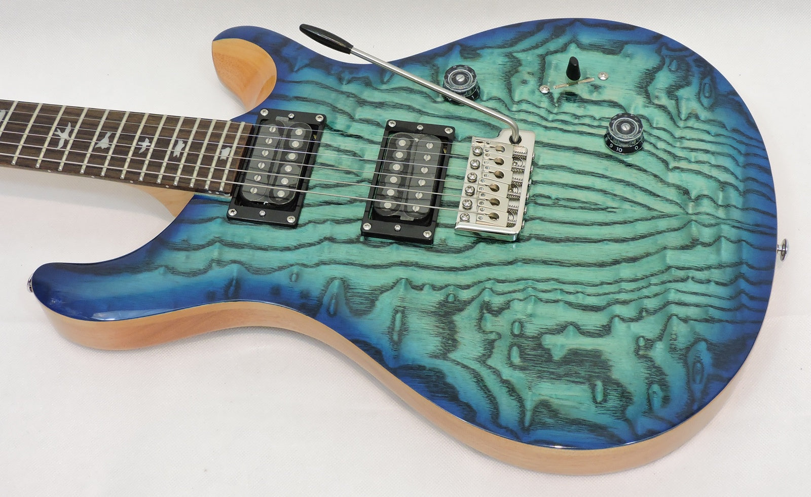 PRS SE Custom 24 Burled Ash Lake Blue. Limited Edition