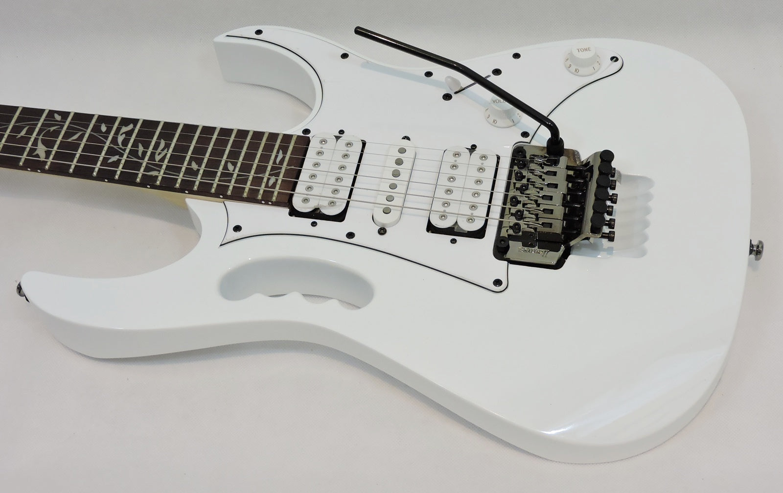 Ibanez JEMJR-WH Steve Vai, White
