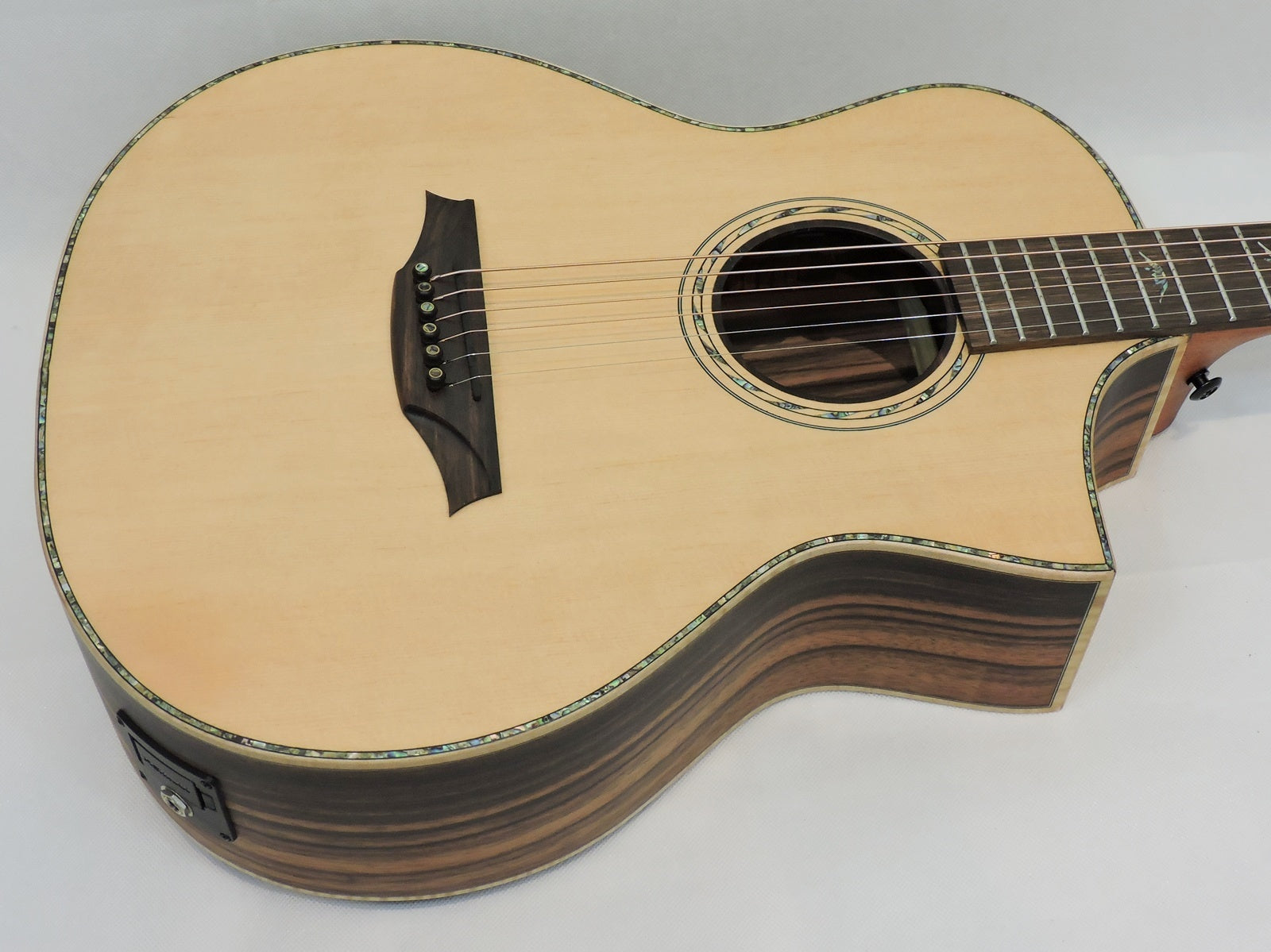 Bromo BAR5CE Rocky Mountain Series Electro-Acoustic. All Solid