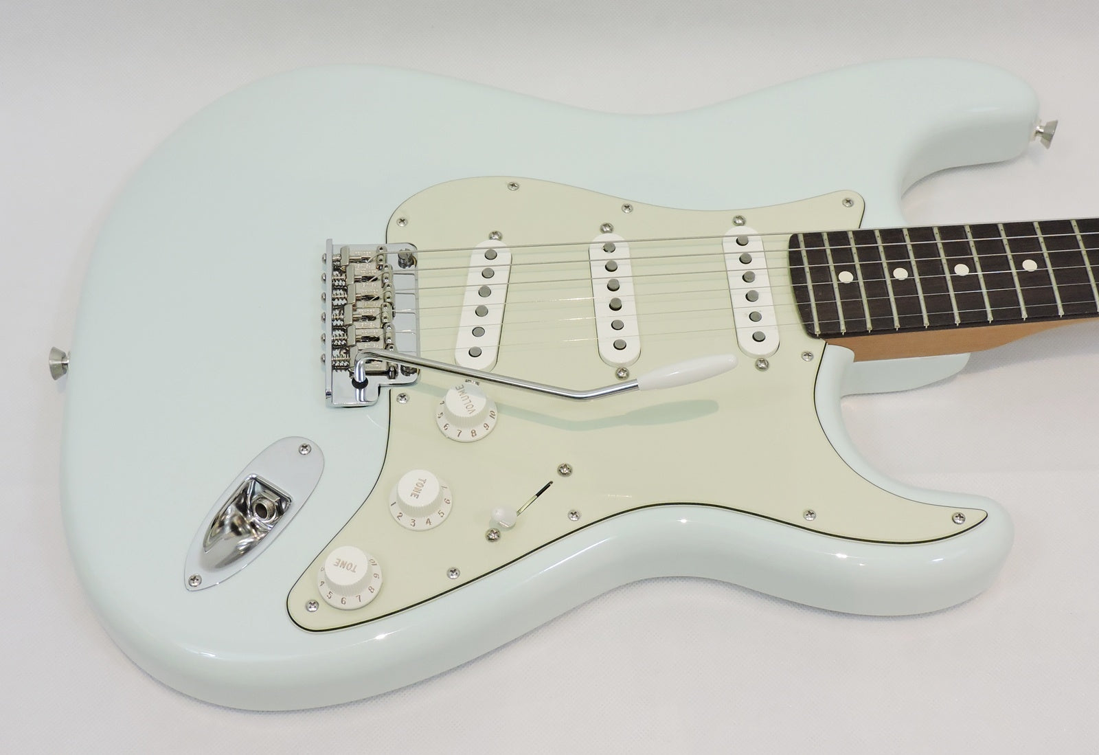 Fender American Pro II Stratocaster Roasted Maple Neck, Rosewood Fingerboard, Custom Shop '69 Pickups